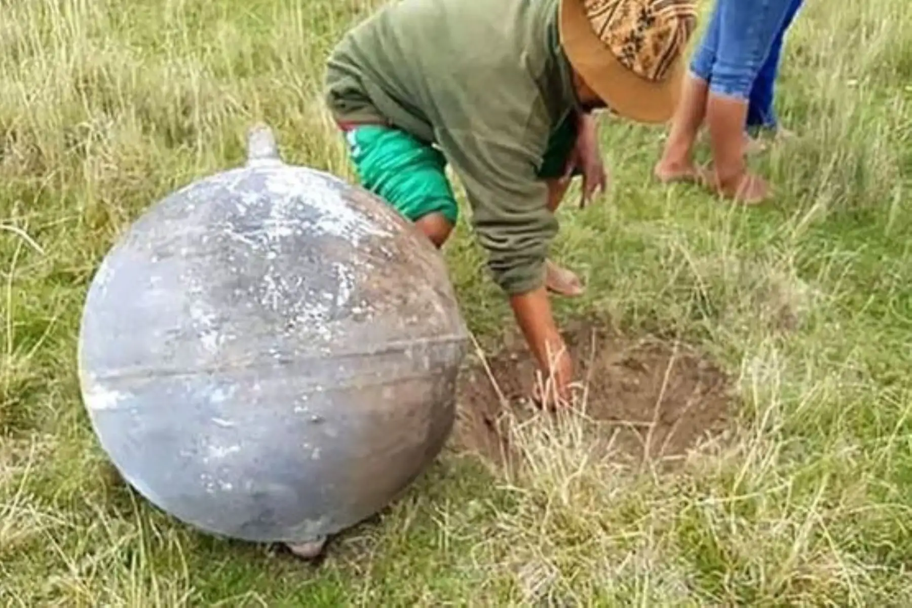 Conozca más sobre los objetos del espacio que cayeron en Puno. AFP
