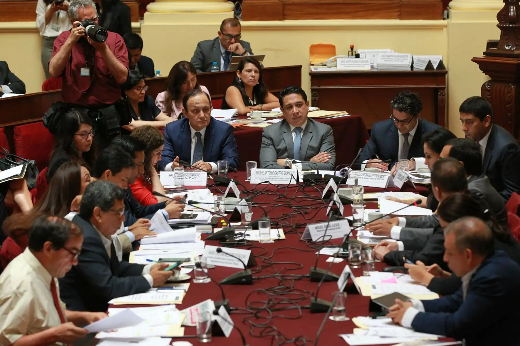 Defensor del pueblo, Walter Gutiérrez, en Comisión de Defensa del Consumidor del Congreso. Foto: ANDINA/Dante Zegarra.