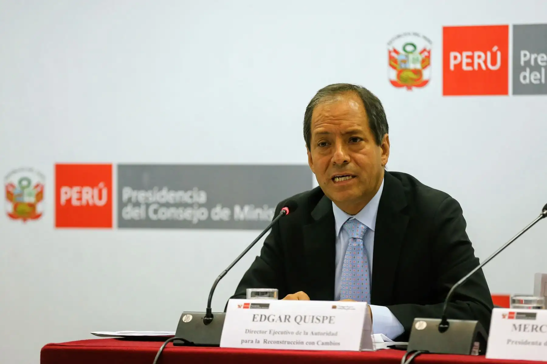 El Plan de Inversiones de la Reconstrucción con Cambios proyecta este año destinar 7,000 millones de soles para ejecutar 3,512 obras en 13 regiones afectadas por El Niño Costero, anunció hoy el director ejecutivo de la Autoridad para la Reconstrucción con Cambios (ARCC), Edgar Quispe Remón. ANDINA/Luis Iparraguirre