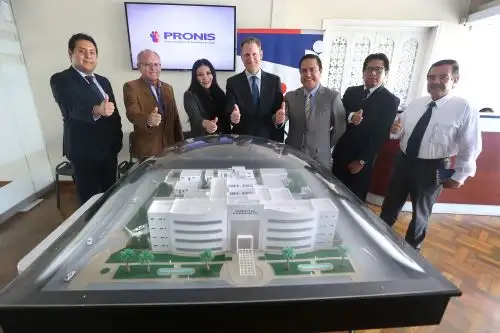 Firman contrato para construcción de nuevo hospital en Pacasmayo, en La Libertad.