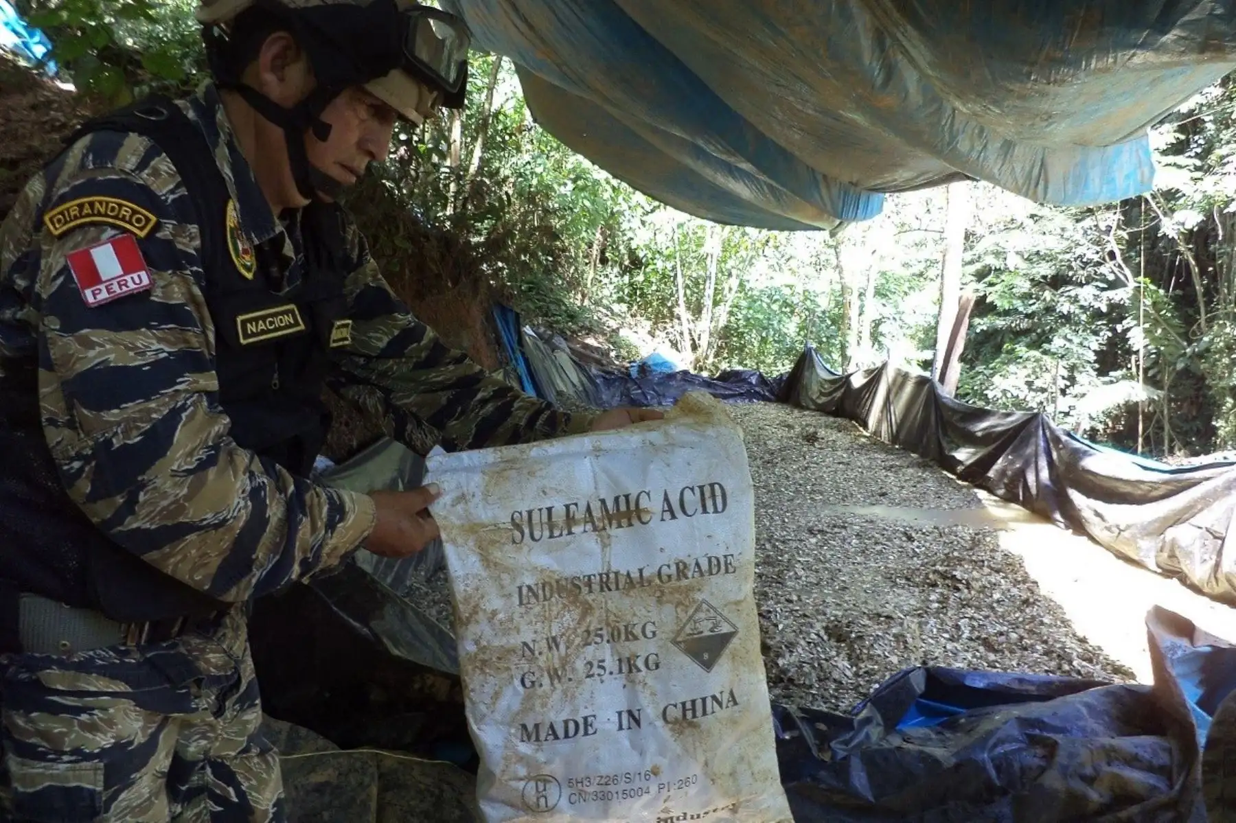 Policía decomisa más de 10 toneladas de insumos químicos en el Vraem. ANDINA/Difusión