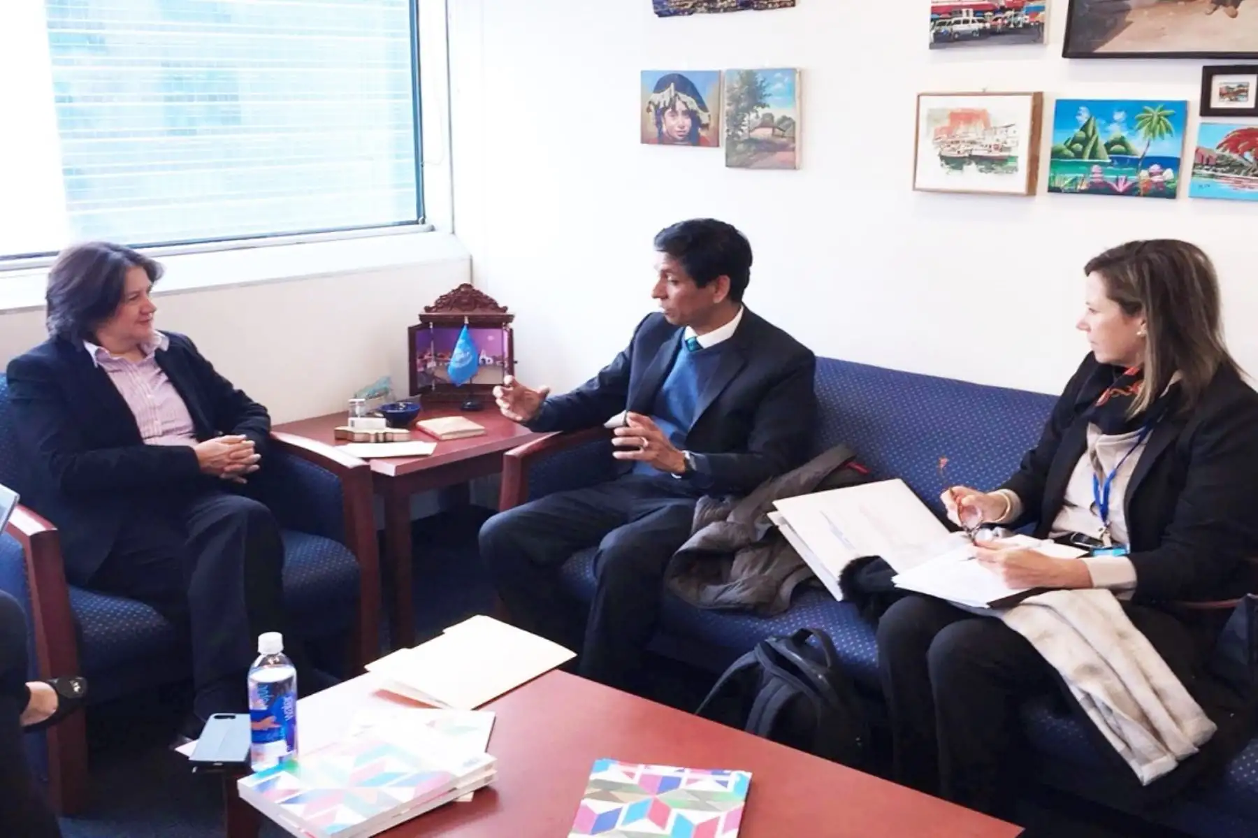 Se trata de la primera reunión que la funcionaria tiene con autoridades del Midis. Foto: Midis