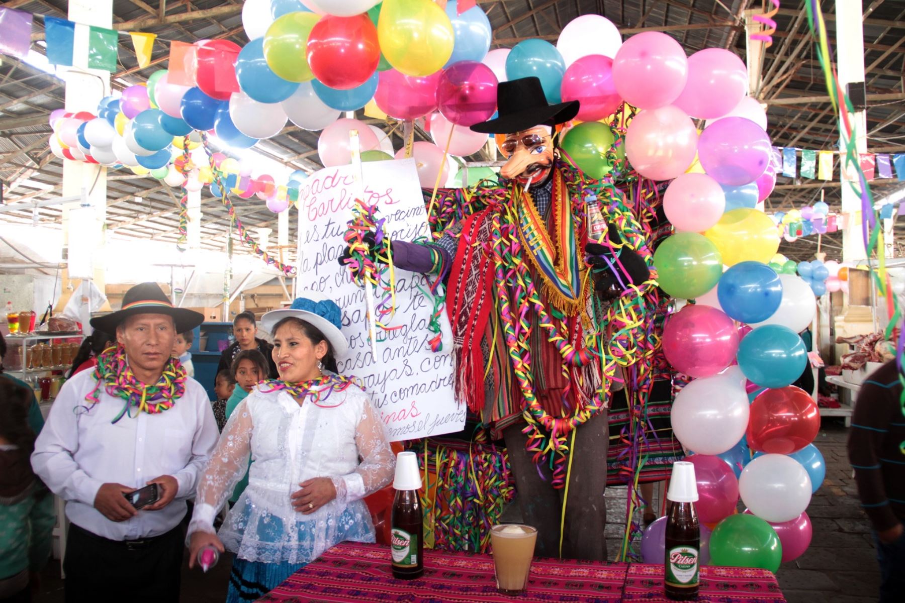 Con el Día de Los Compadres Cusco inicia festejos por el carnaval. ANDINA/Percy Hurtado