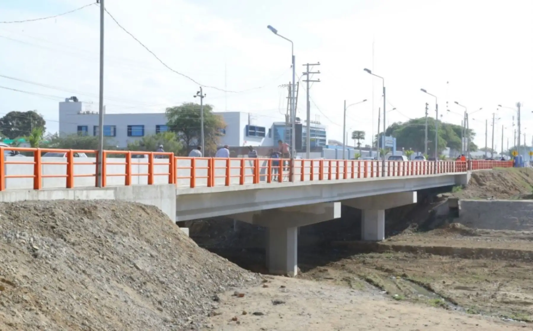 Ampliación de puente Héroes del Cenepa mejora conectividad regional y fronteriza en Tumbes.