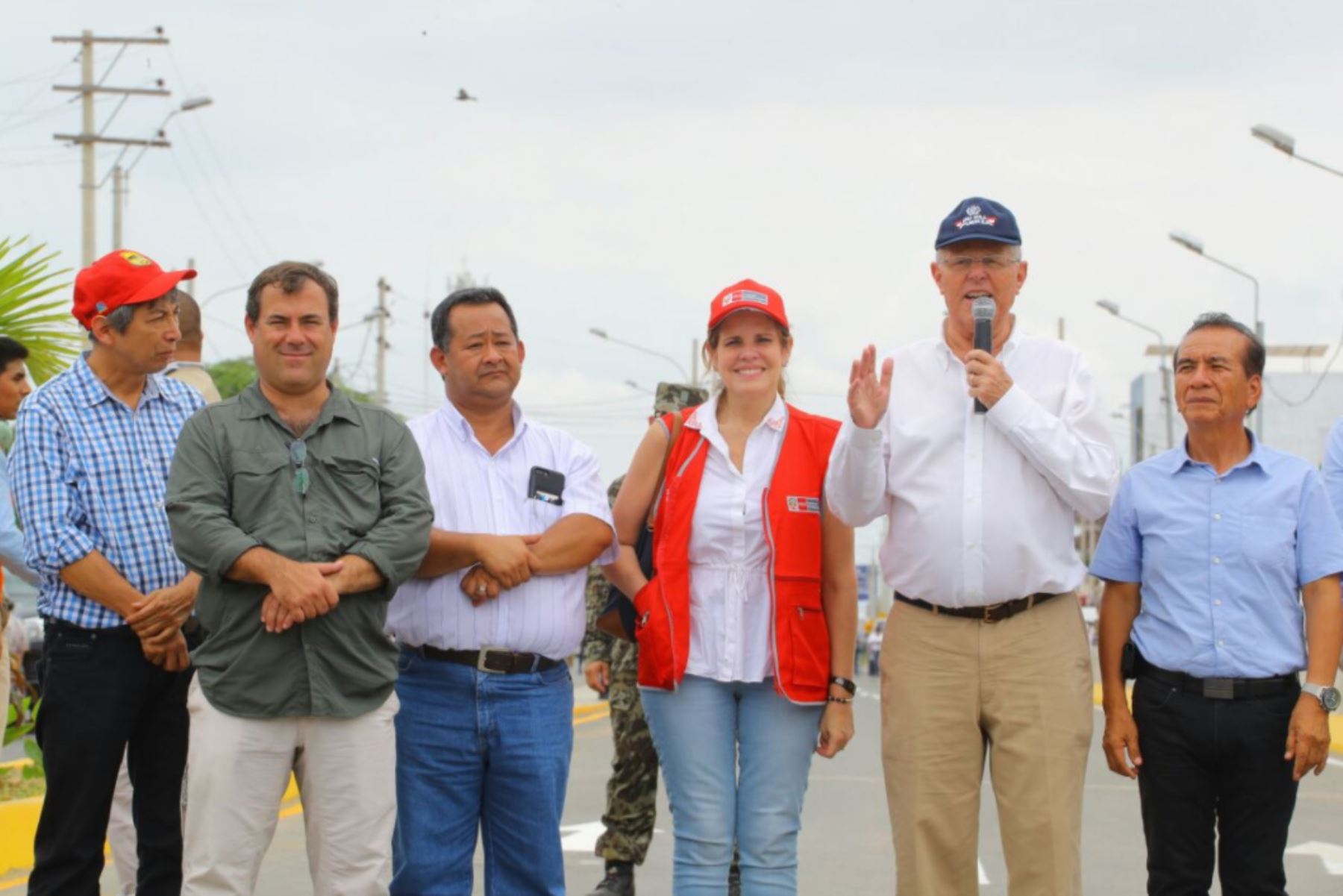 Presidente Kuczynski inauguró el nuevo puente Héroes del Cenepa. Foto: MTC.
