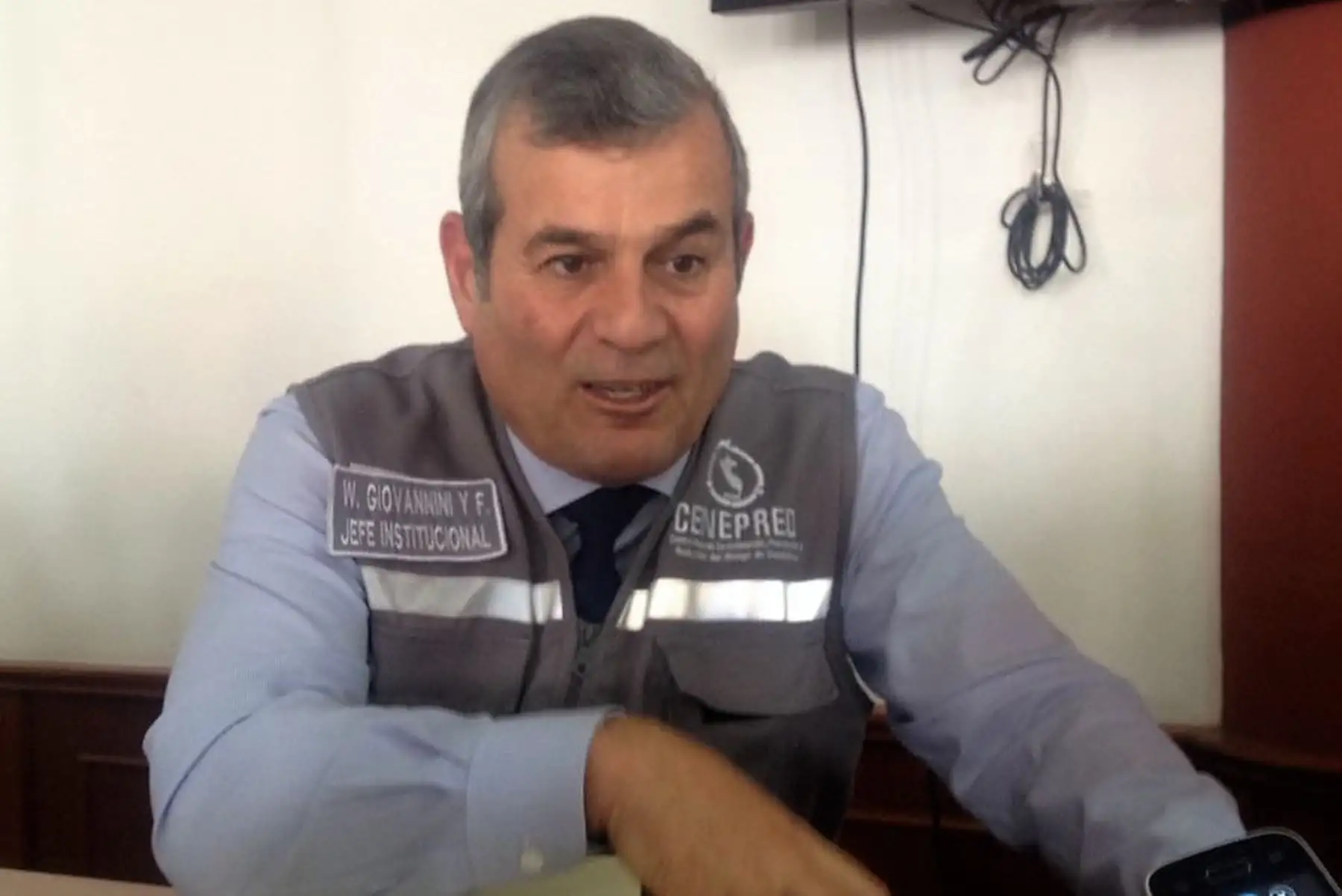 Jefe de Cenepred, vicealmirante (r) Vladimiro Giovannini y Freire, se reunió con autoridades locales de Caravelí, en Arequipa. ANDINA
