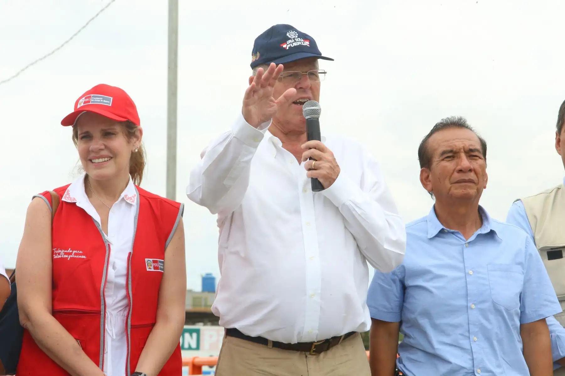 TUMBES PERÚ - FEBRERO 02. El Presidente de la República, Pedro Pablo Kuczynski, inaugura nuevo tramo del puente Héroes del Cenepa en la región Tumbes. Foto: ANDINA/Prensa Presidencia