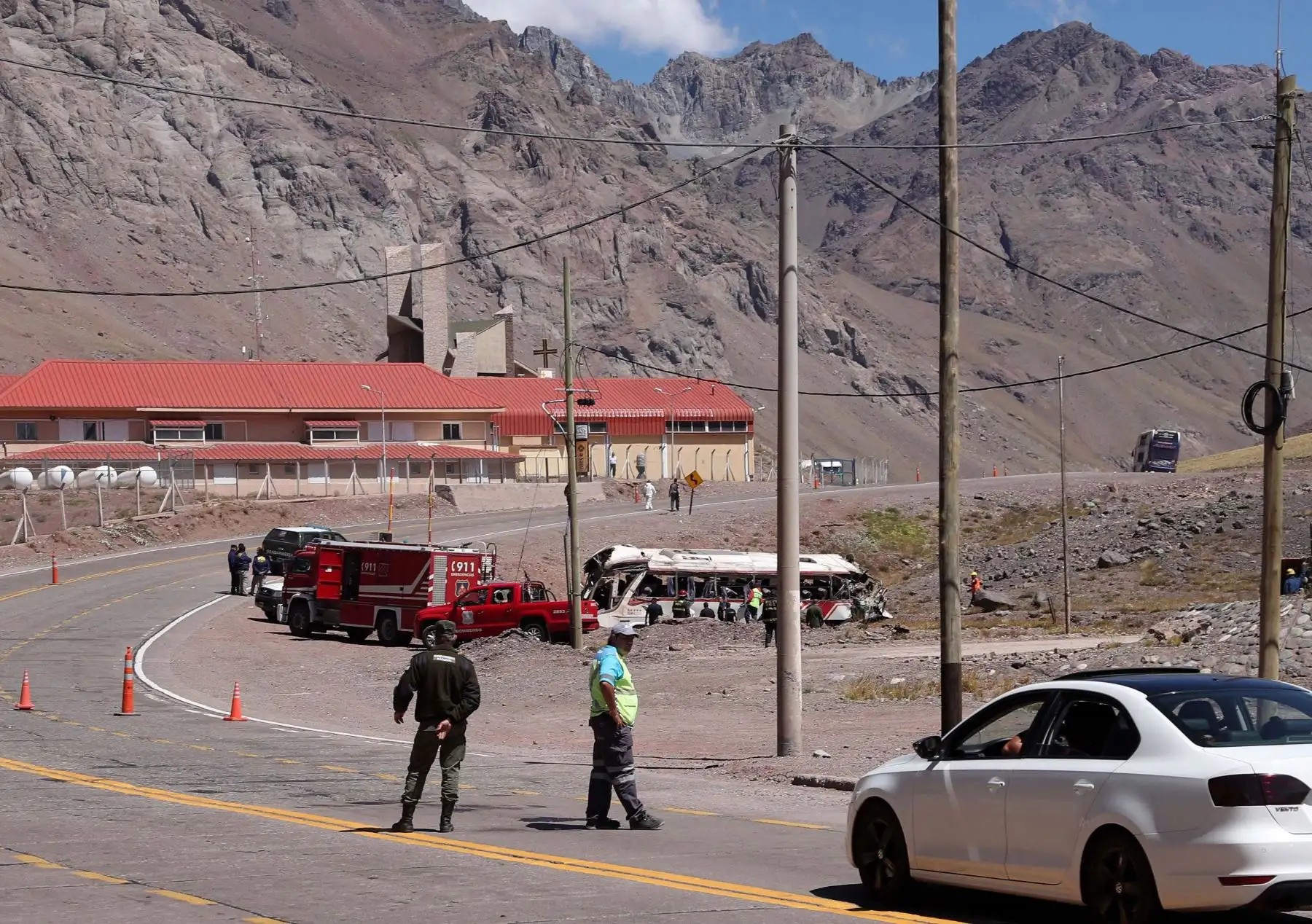 Accidente de bus frontera Chile-Argentina. Foto: AFP.