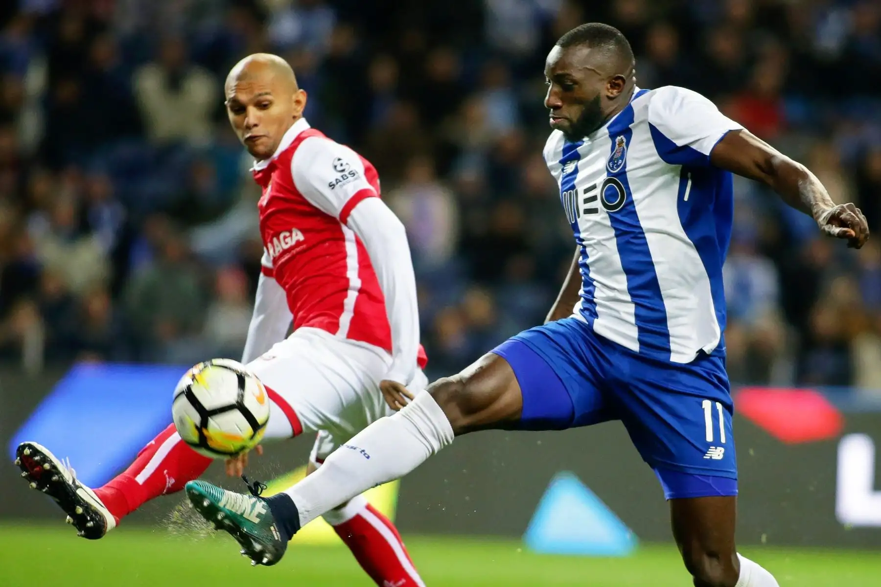 Partido de fútbol de la Liga Portuguesa entre el FC Porto y el Sporting Braga en el estadio Dragao - Oporto.Foto:EFE