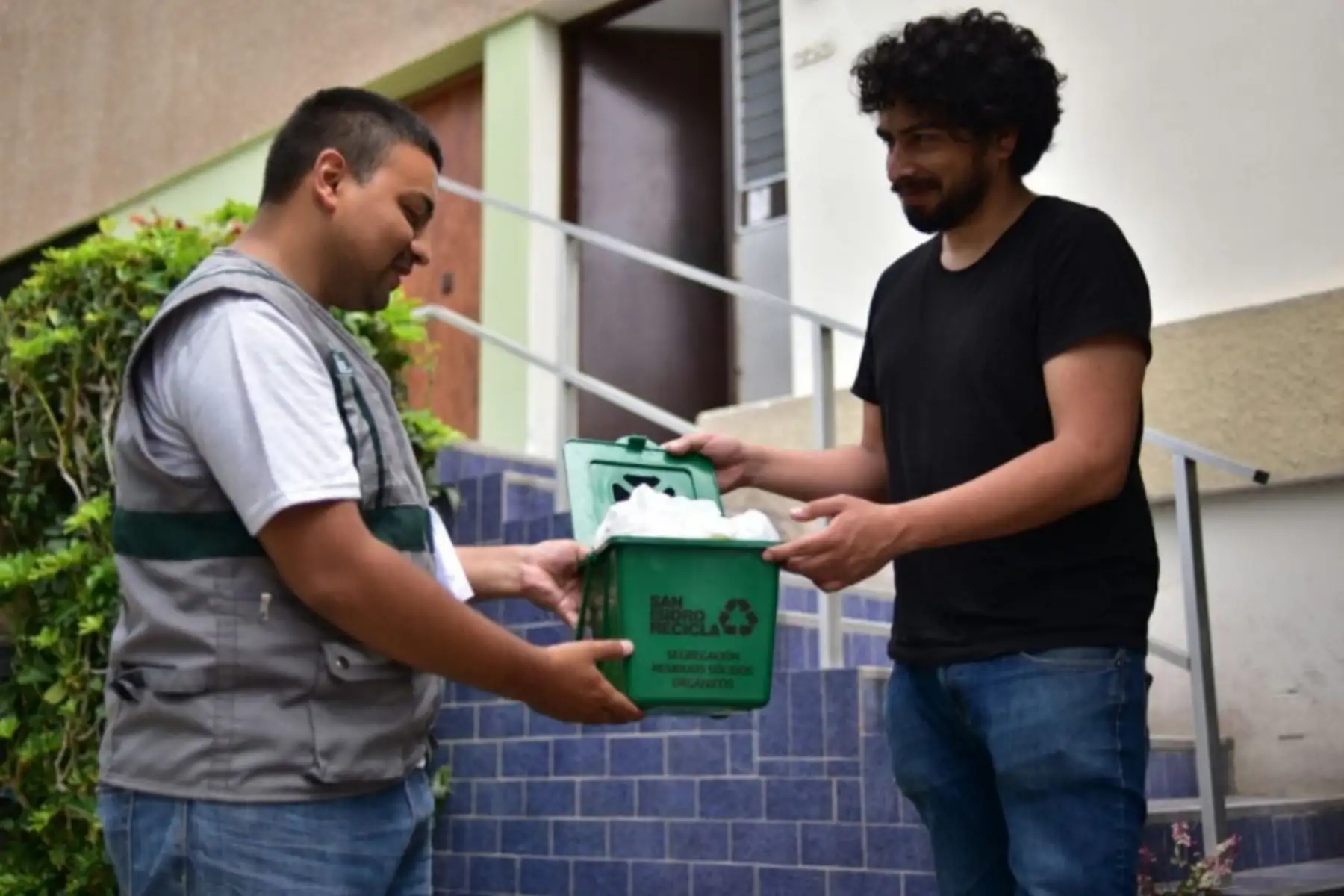 Reciclaje de residuos orgánicos en San Isidro. foto: Andina/Difusión