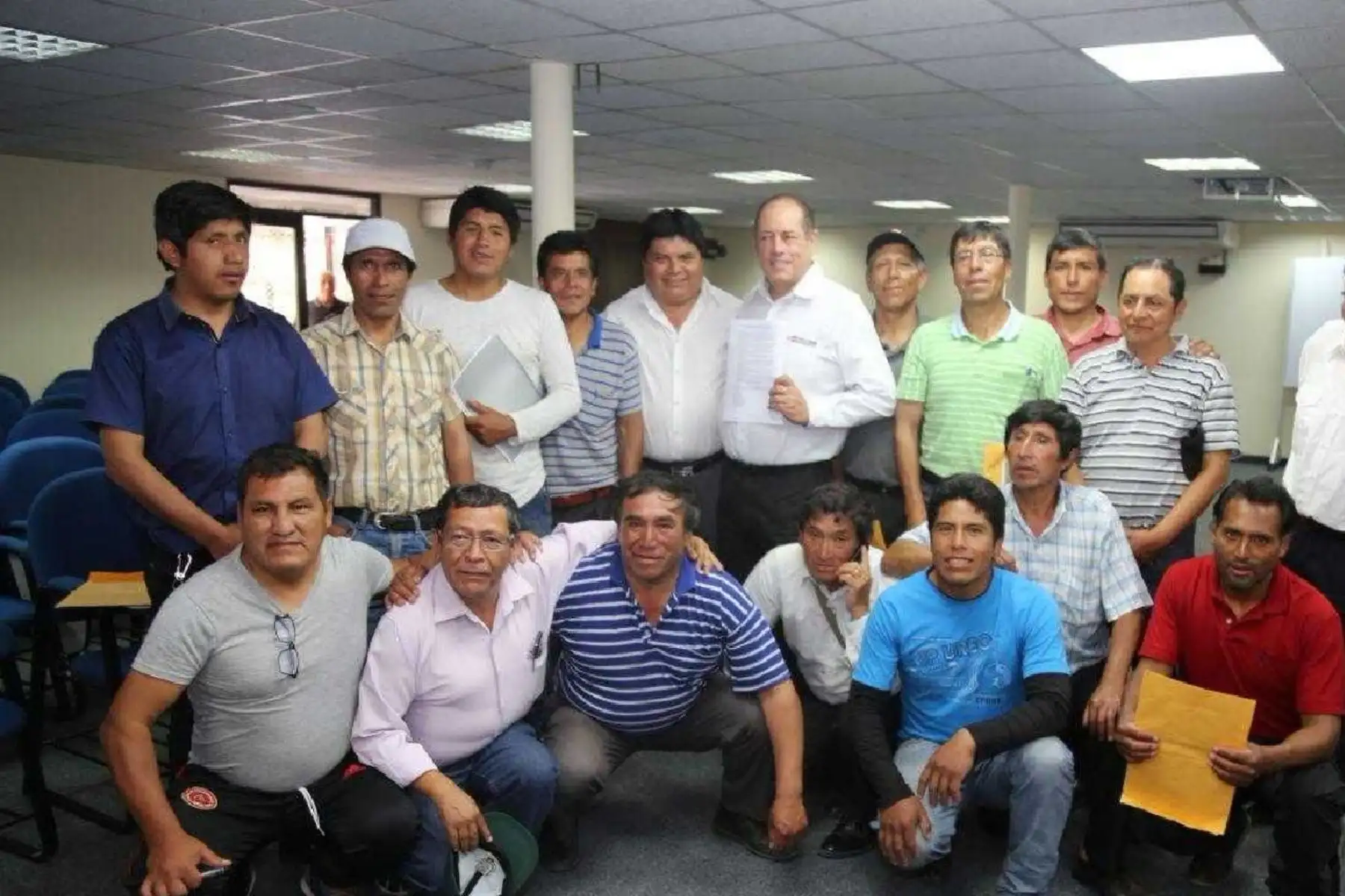Los productores de Pasco acordaron por unanimidad levantar todas las medidas de fuerza.
