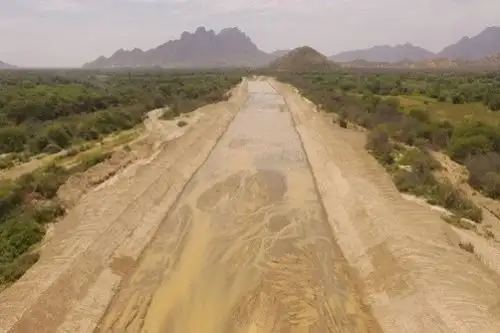 Culminan obras de descolmatación en tramo I de río Olmos, en Lambayeque.
