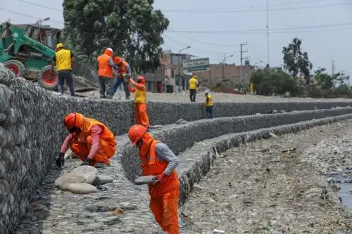 05/02/2018 1,640 metros lineales de defensas ribereñas acaba de entregar listas y funcionando la Municipalidad de Lima en la margen derecha del río Chillón.Foto:  ANDINA/Difusión.
