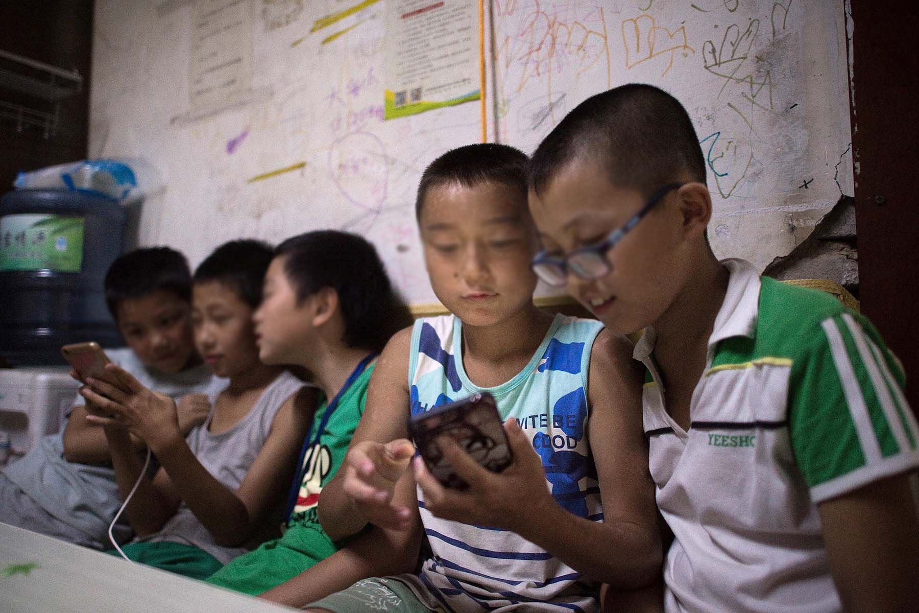 En el ámbito mundial, el 56% de los menores de 8 a 12 años de 29 países está en la mira de cibercriminales. Foto: AFP.