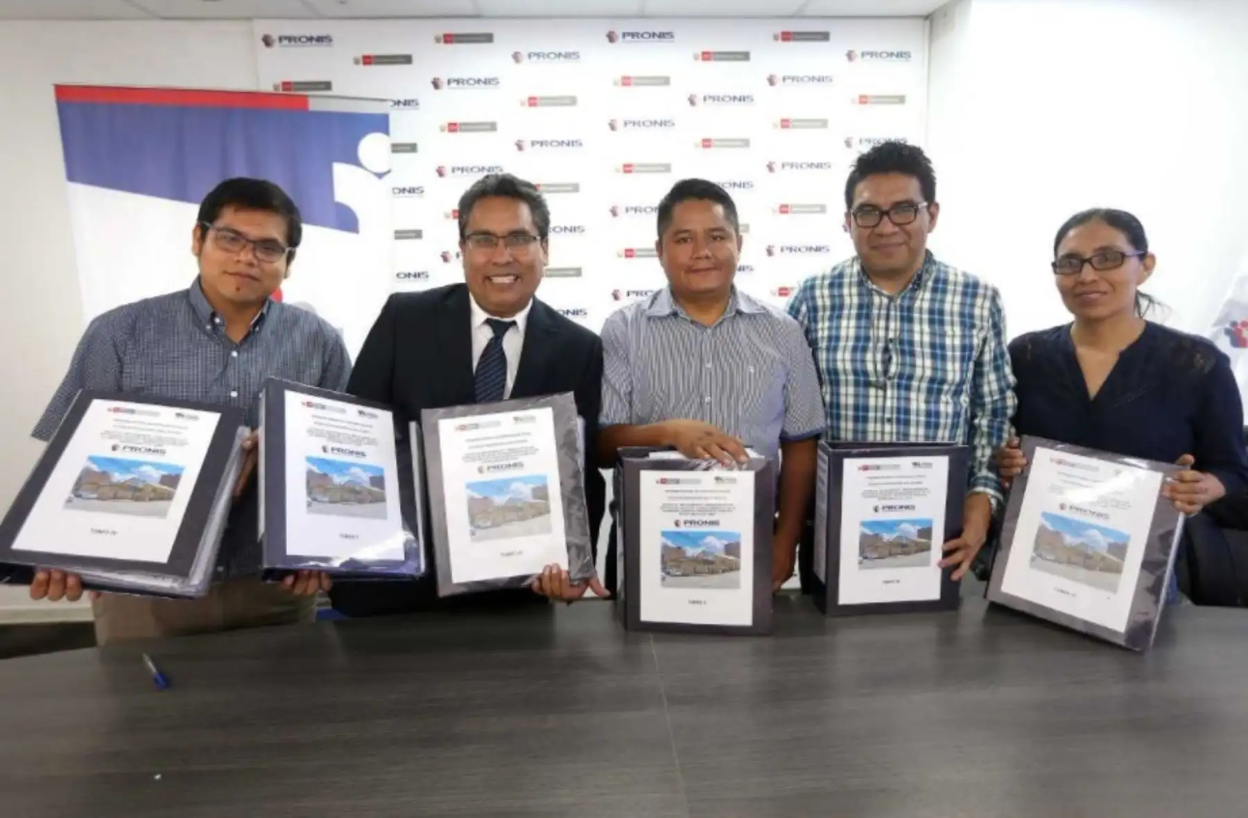El Programa Nacional de Inversiones en Salud (Pronis) del Ministerio de Salud logró la viabilidad del proyecto de inversión pública que permitirá la construcción del nuevo hospital La Libertad, que beneficiará a más de 87,000 pobladores de la provincia de Huancayo, en la región Junín.