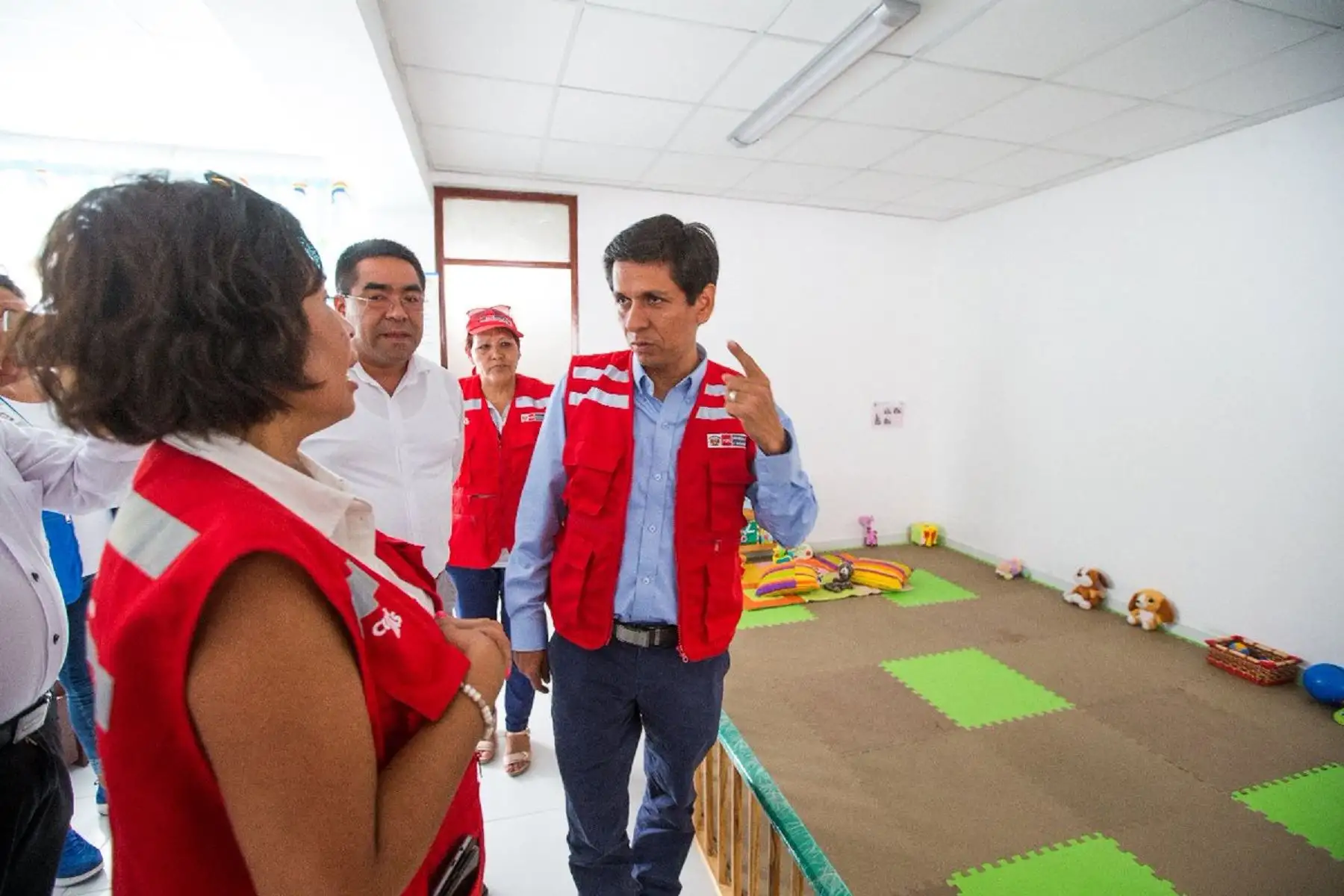 Ministro de Desarrollo e Inclusión Social, Jorge Meléndez, inaugura dos centros Cuna Más en la región Ica.