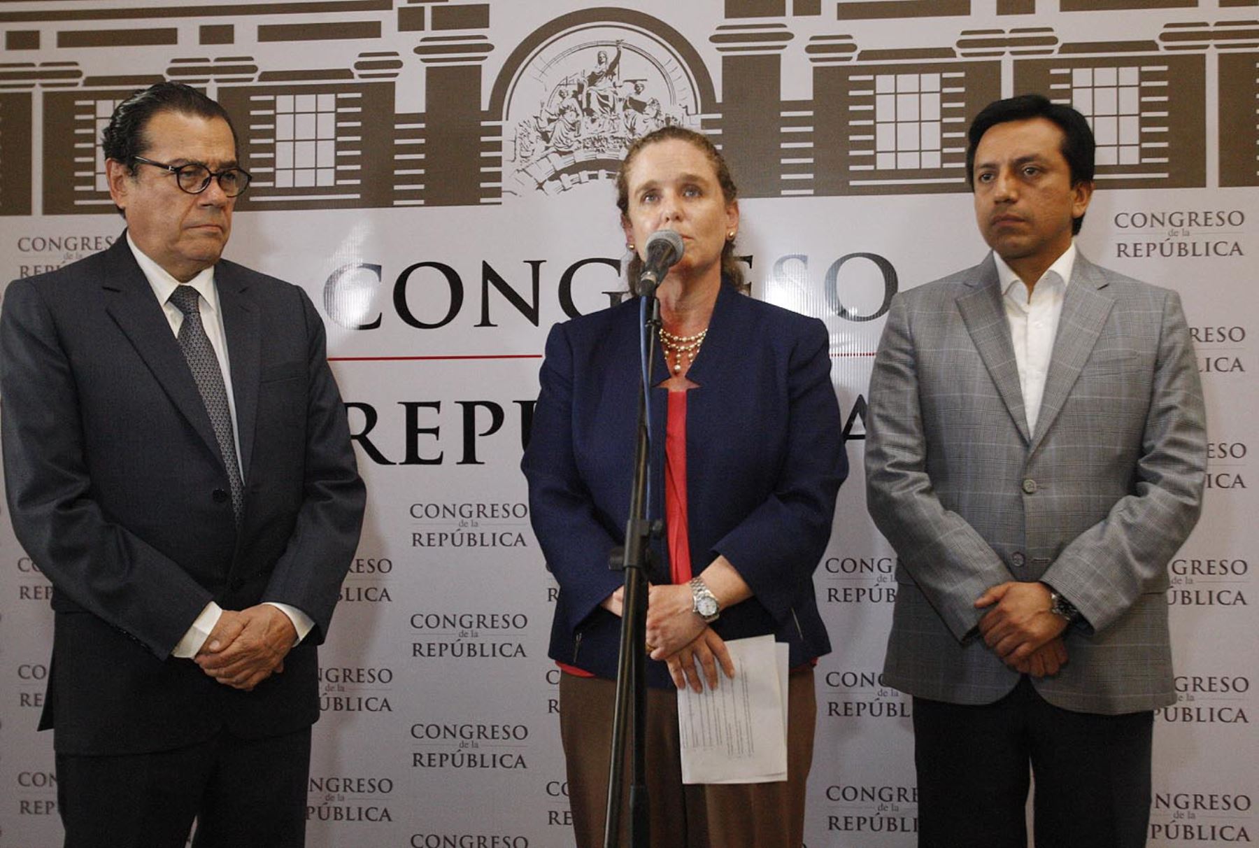 Ministra de Economía y Finanzas, Claudia Cooper. ANDINA/Eddy Ramos