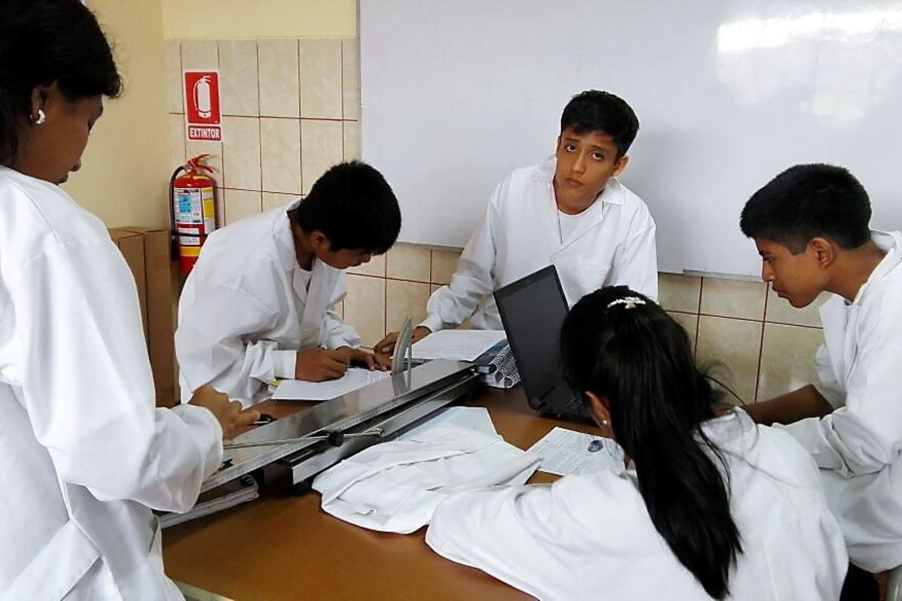 Escolares de Piura se preparan para examen de admisión al COAR. ANDINA