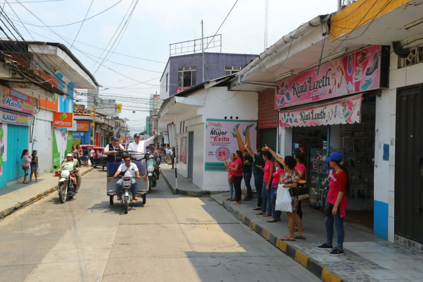 Presidente Kuczynski se desplazó en mototaxi por las calles de Tarapoto (región San Martín) hasta el Hospital Tarapoto.  Foto: ANDINA/Prensa Presidencia