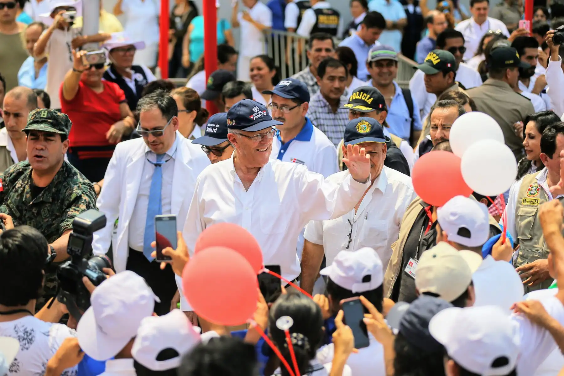 TARAPOTO PERÚ - FEBRERO 08. El Presidente de la República, Pedro Pablo Kuczynski, inspeccionó el funcionamiento del hospital II-2 Tarapoto en la región San Martín. Foto: ANDINA/Luis Iparraguirre