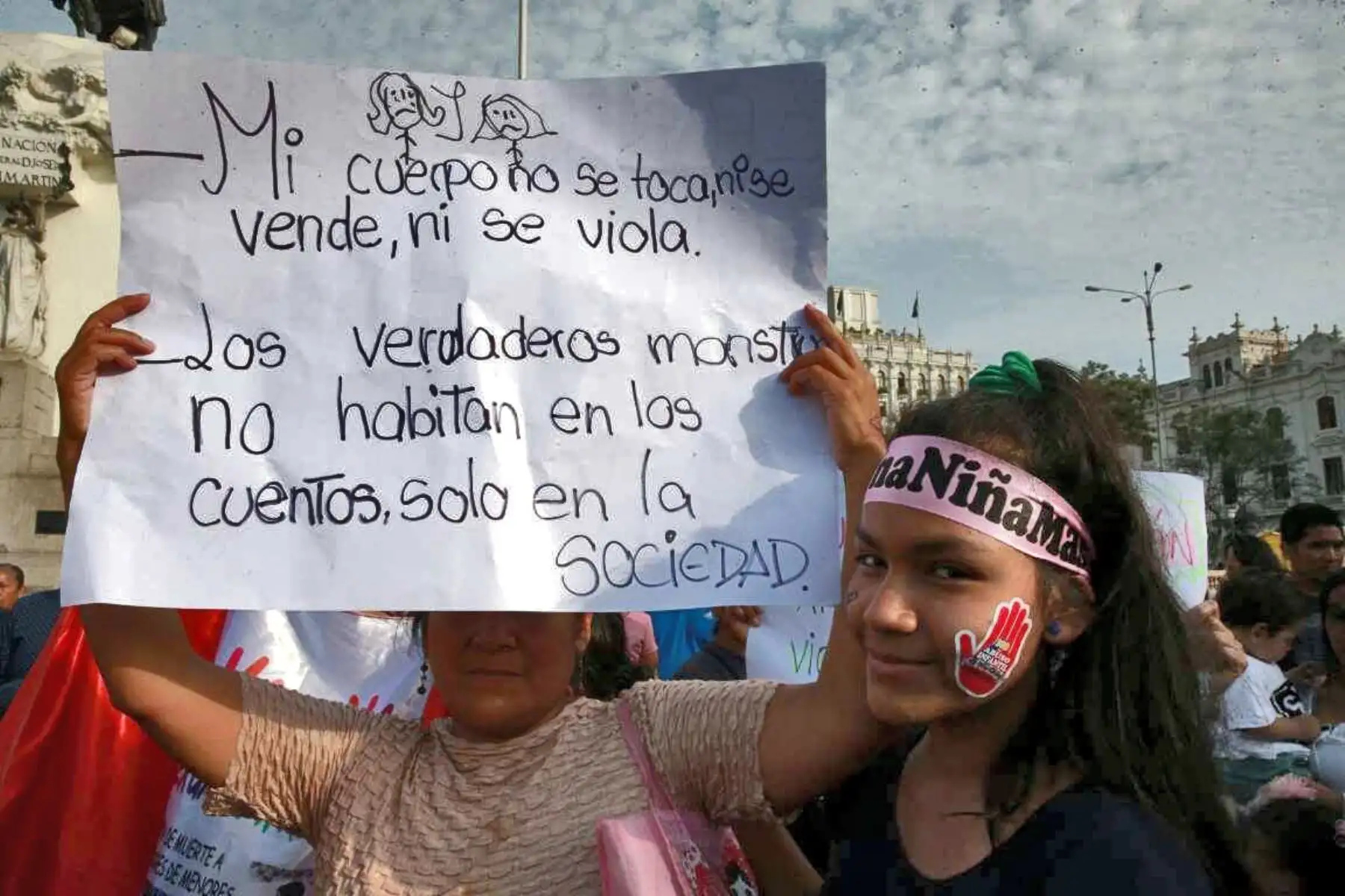 LIMA PERÚ - FEBRERO 08. "Marcha Jimena renace" se concentra en la Plaza San Martin. Foto: ANDINA/Jhony Laurente