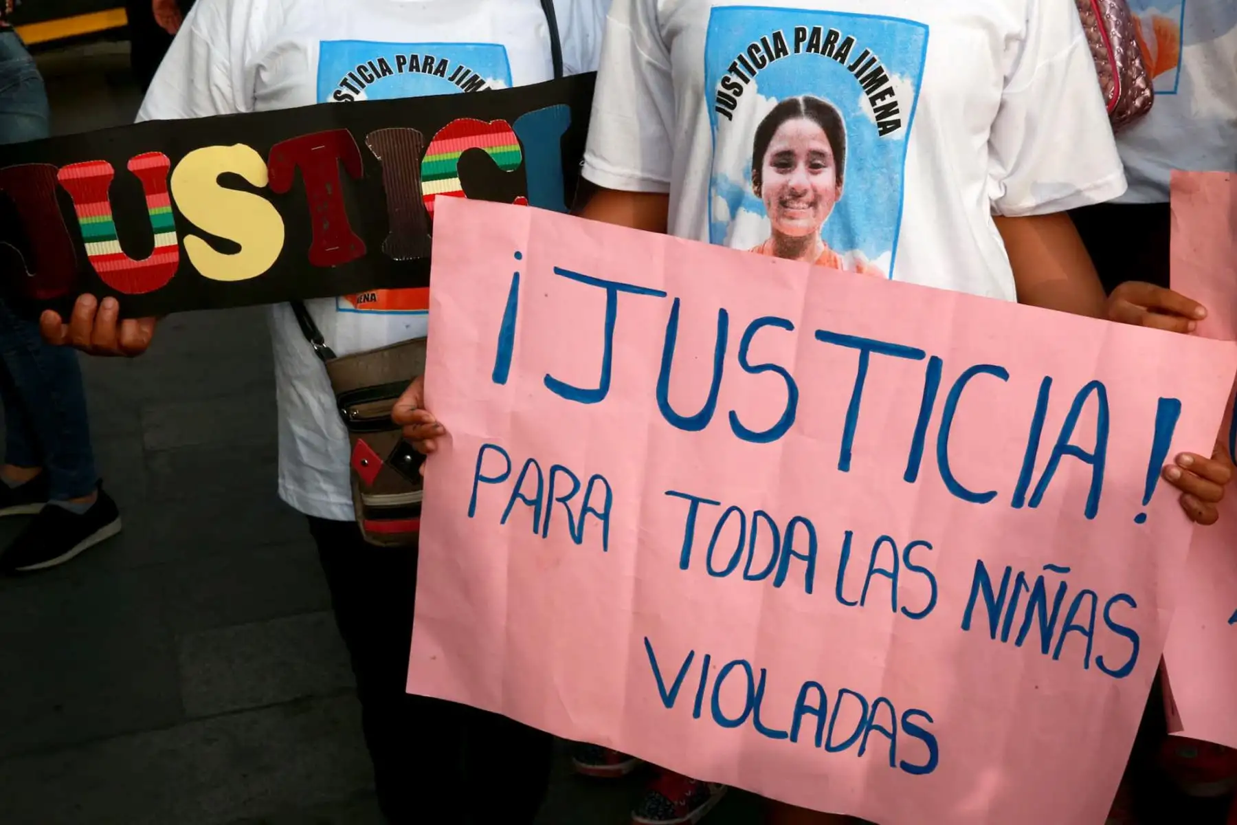 LIMA PERÚ - FEBRERO 08. Miles de personas salen a las calles en apoyo a la "Marcha Jimena renace". Foto: ANDINA/Jhony Laurente