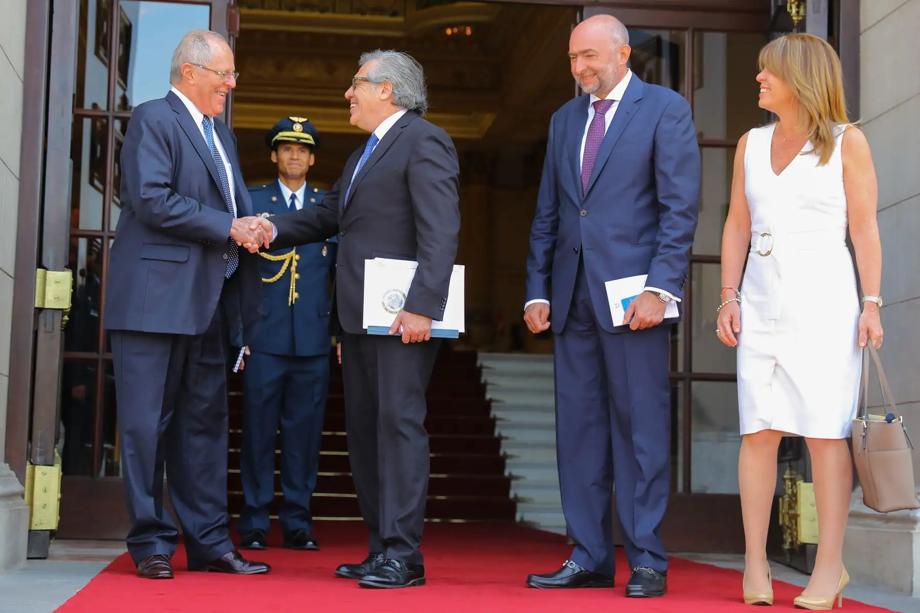 Presidente Kuczynski recibió en Palacio de Gobierno al secretario general de la OEA, Luis Almagro.Foto: ANDINA/ Prensa Presidencia