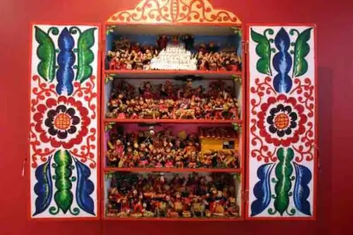 El Ministerio de Cultura declaró Patrimonio Cultural de la Nación a los conocimientos, las técnicas y la iconografía asociadas a la producción del retablo ayacuchano. Foto: ANDINA/Difusión
