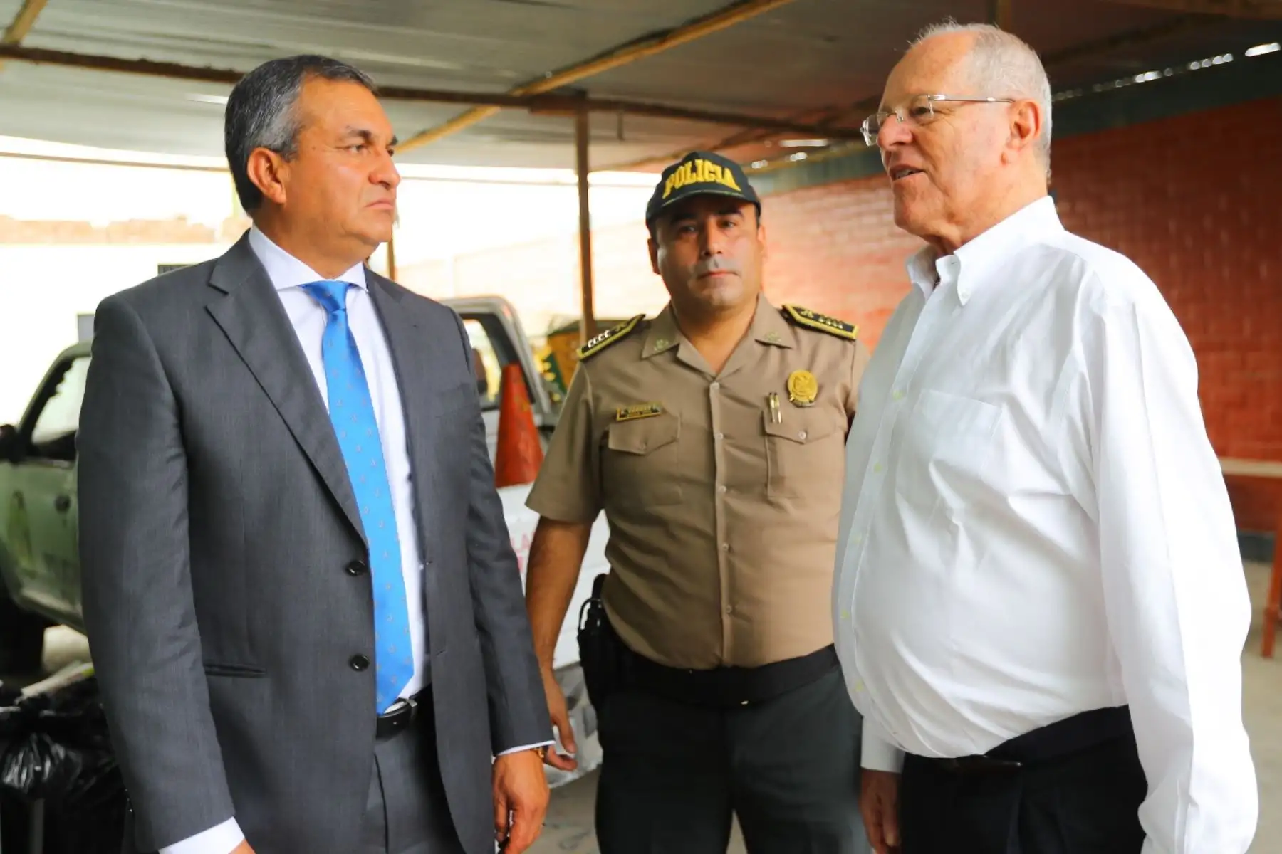 El presidente de la República, Pedro Pablo Kuczynski, supervisó la Comisaría de Canto Rey, en San Juan de Lurigancho, tras el reciente relevo del personal policial. Foto: ANDINA/ Prensa Presidencia