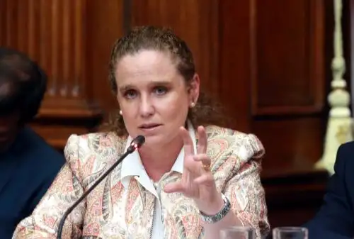 Ministra de Economía y Finanzas, Claudia Cooper. ANDINA/Norman Córdova