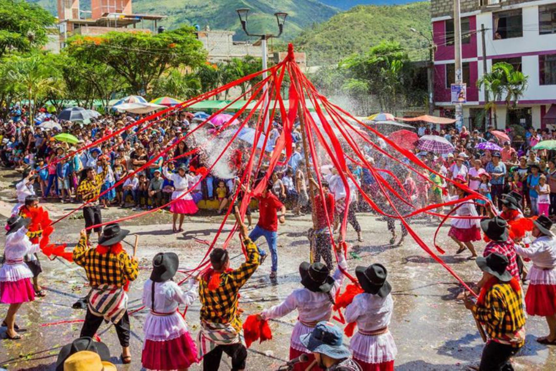 Con música y baile Quillabamba, en Cusco, celebrará carnavales esta semana. ANDINA