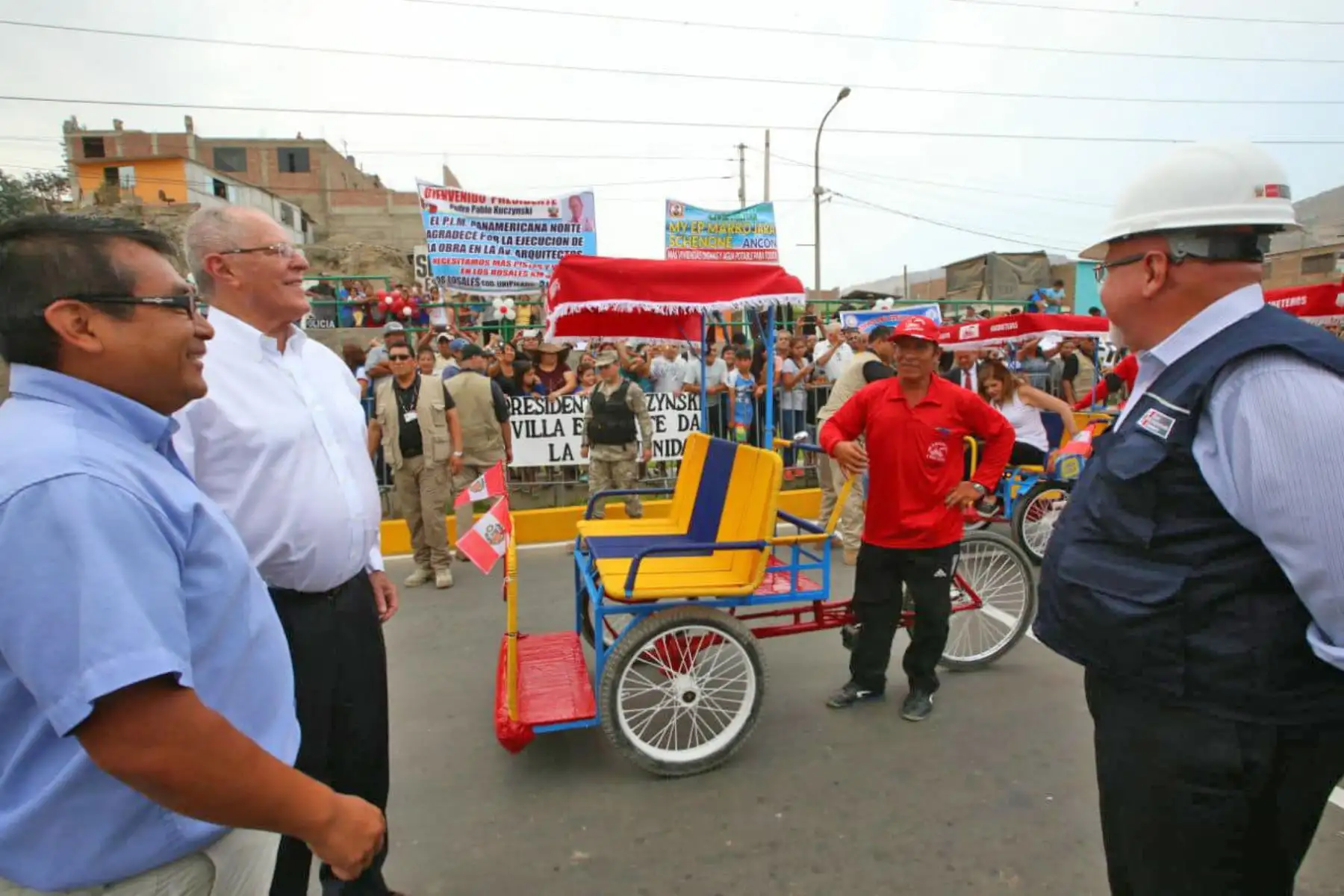 LIMA-PERÚ-FEBRERO-13. Presidente Pedro Pablo Kuczynski inaugura obras de pistas y veredas en el distrito de Ancón. Foto: ANDINA/Prensa Presidencia