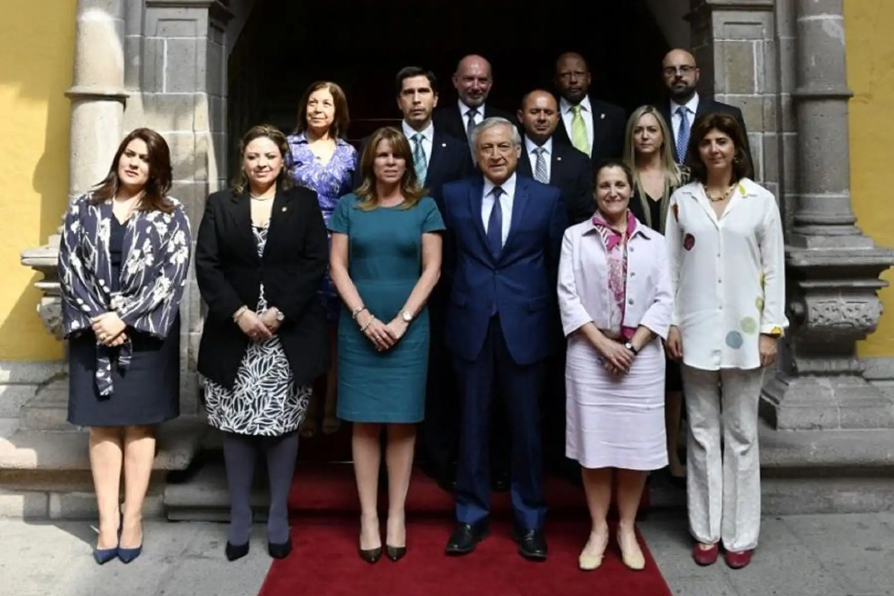 Grupo de Lima inicia reunión para debatir medidas ante comicios en Venezuela.