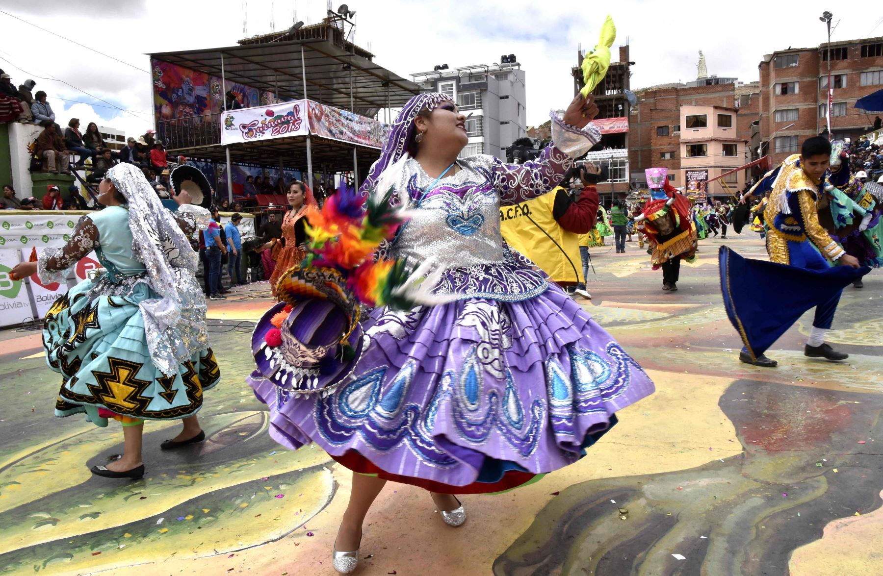 Explosiones sucedieron en el carnaval de Oruro. Foto: AFP