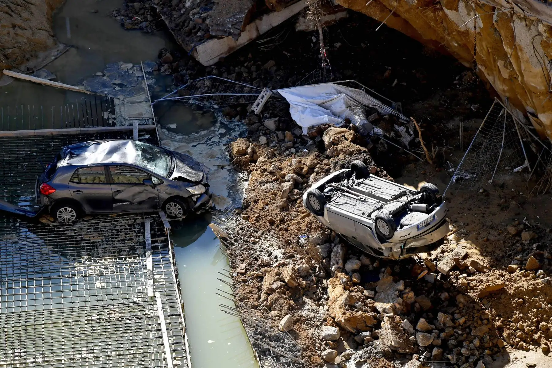 No se reportaron víctimas del enorme canal de desagüe, en Roma. Foto: AFP.
