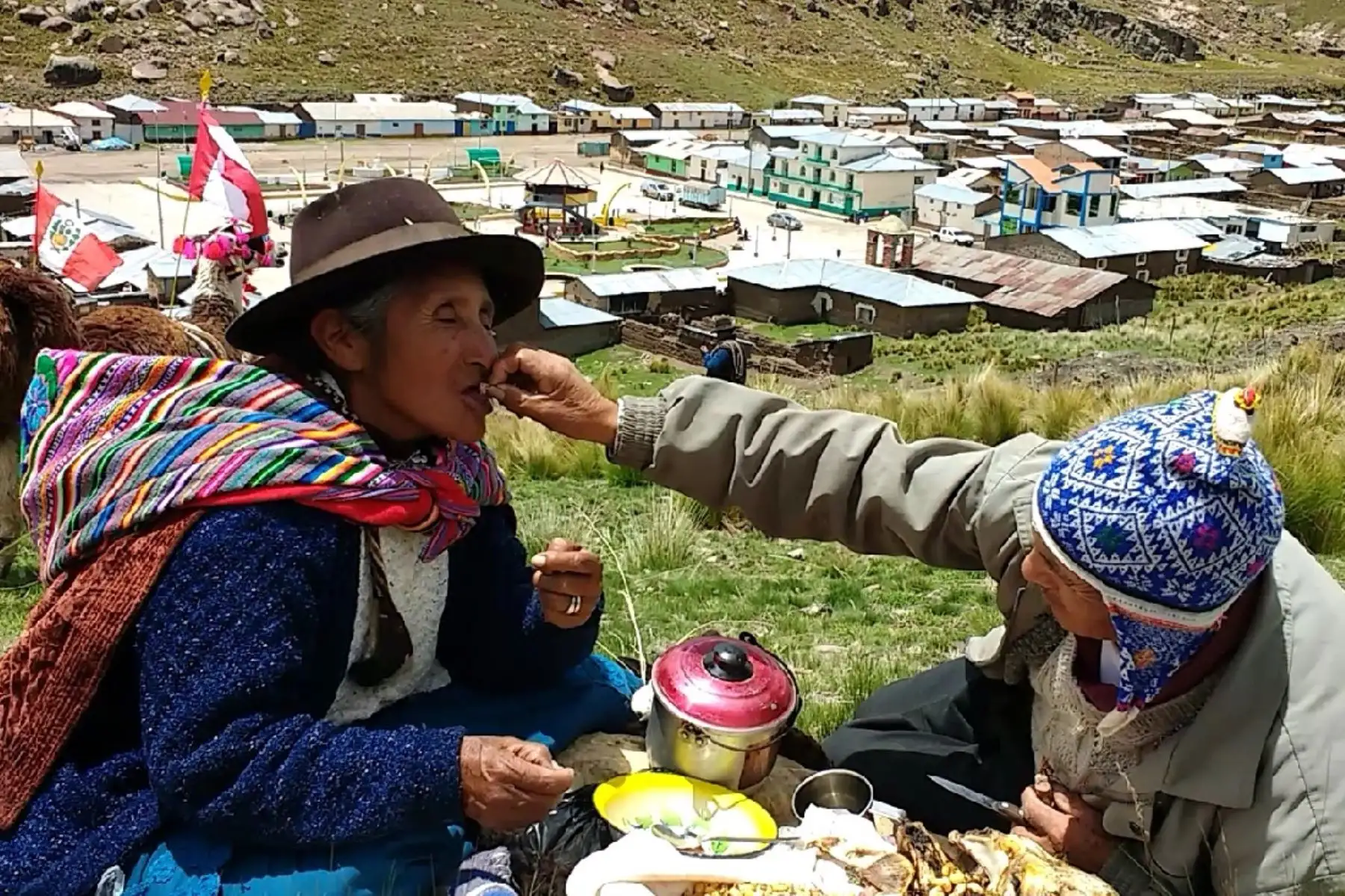 Adultos mayores de Pensión 65 celebran Día de San Valentín. ANDINA/Difusión