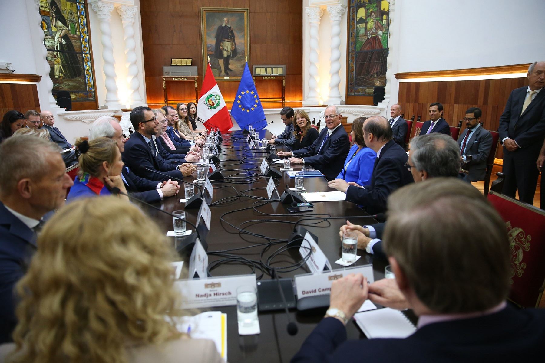 Presidente Pedro Pablo Kuczynski se reunió con miembros del Comité de Comercio Internacional del Parlamento Europeo.