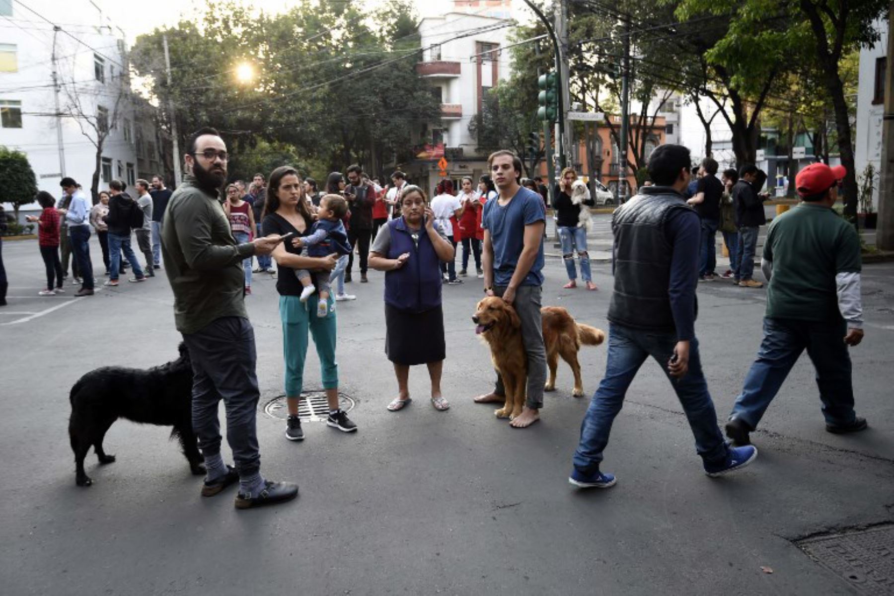 Potente sismo de 7.2 grados sacudió Ciudad de México y revive temores de sus habitantes.Foto: AFP