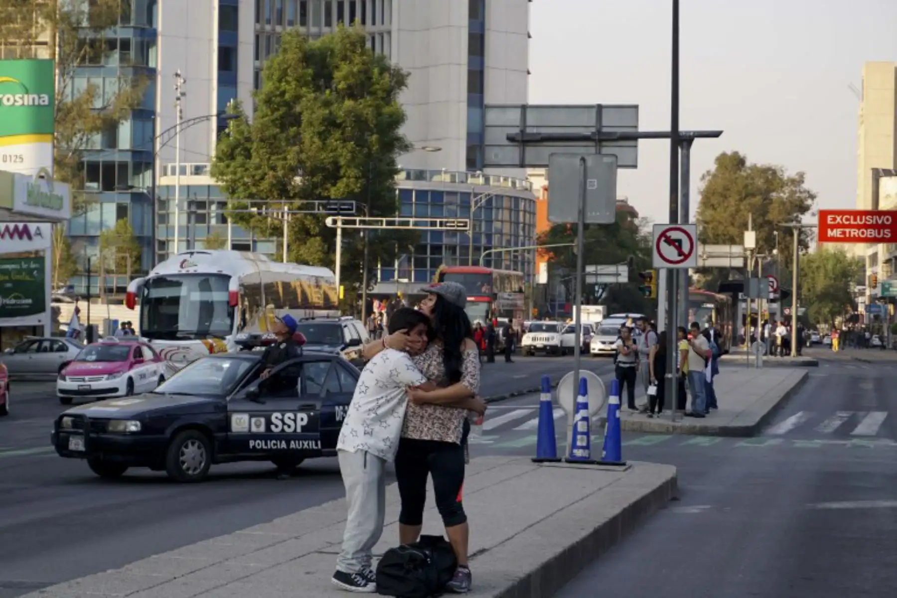 Potente sismo de 7.2 grados sacudió Ciudad de México y revive temores de sus habitantes.Foto: AFP