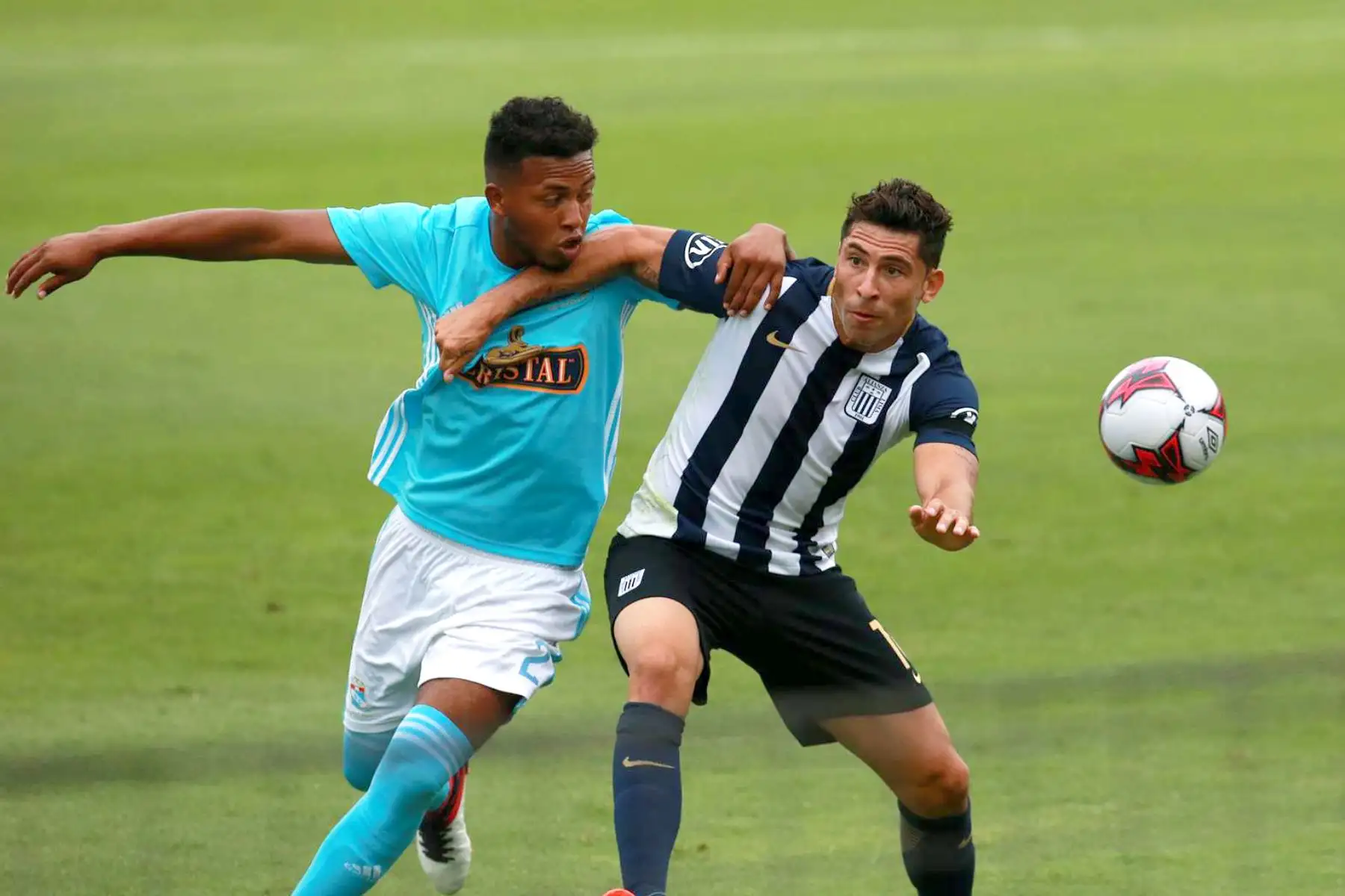 LIMA, PERÚ FEBRERO 18. Alianza Lima perdio 2 a 0 ante Sporting Cristal, por  la tercera jornada, en el estadio Alejandro Villanueva. Foto: ANDINA/ Jhony Laurente