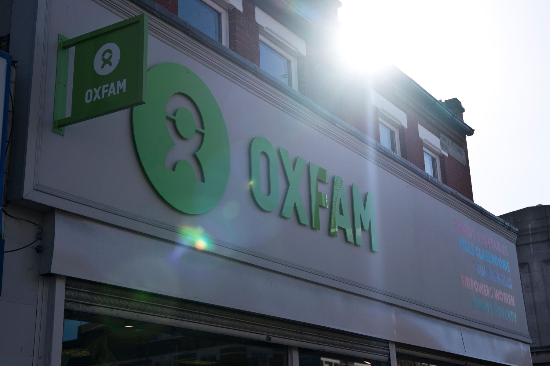 Sucursal de una tienda de Oxfam. Foto: AFP
