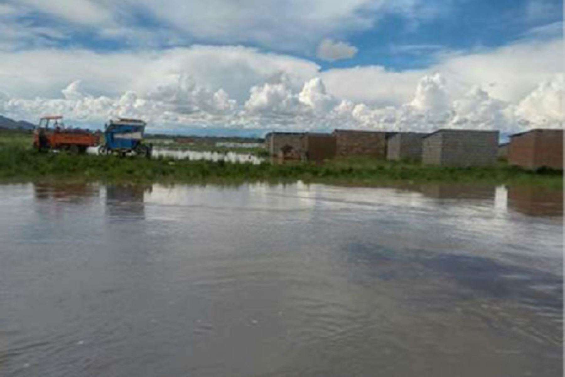 Al promediar las 14:00 horas de hoy, la estación hidrológica Puente Unocolla registró en 402.8 metros cúbicos por segundo el caudal del río Coata. Foto: ANDINA/Difusión
