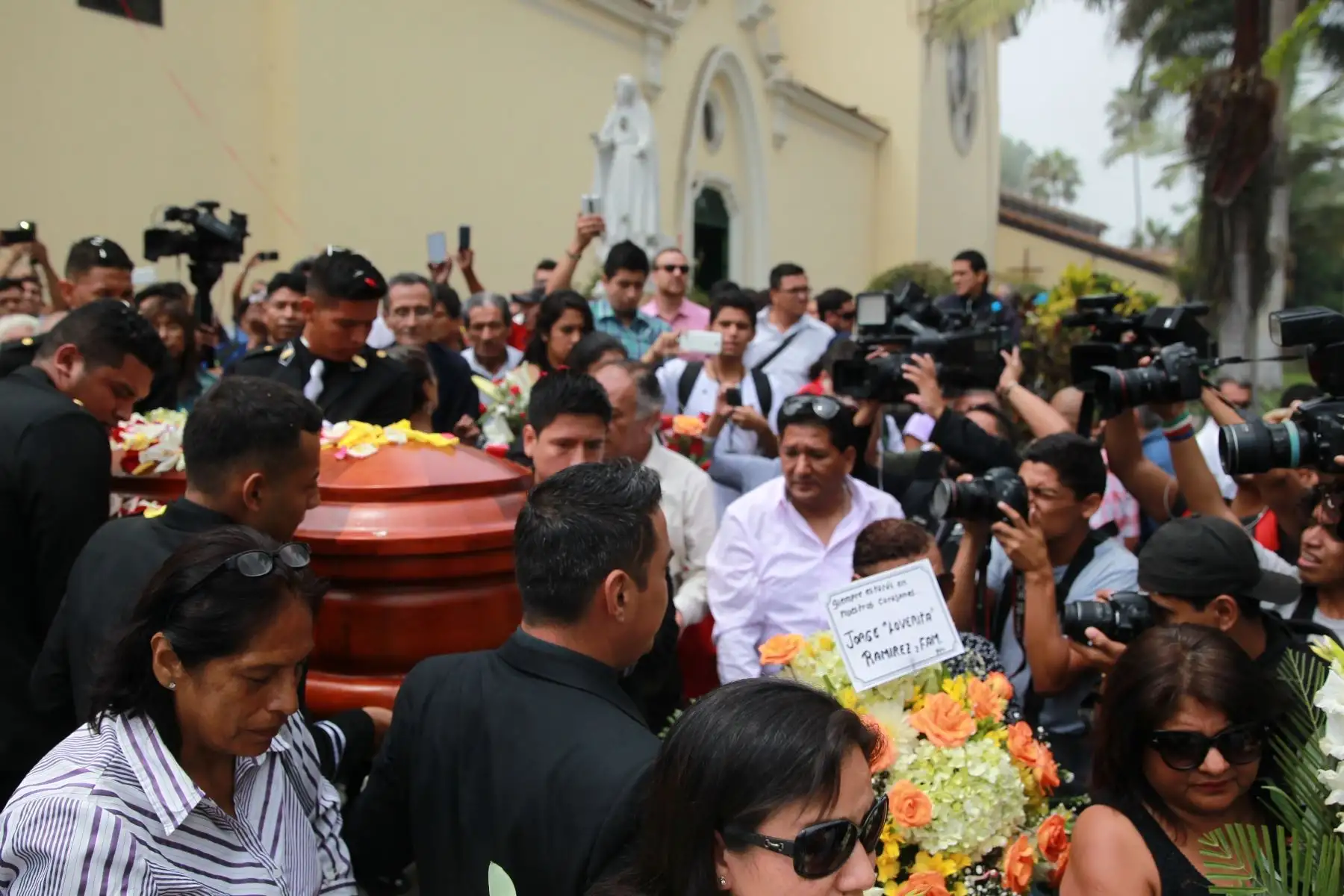 Misa de cuerpo presente de los restos del periodista Daniel Peredo. Foto: ANDINA/Dante Zegarra