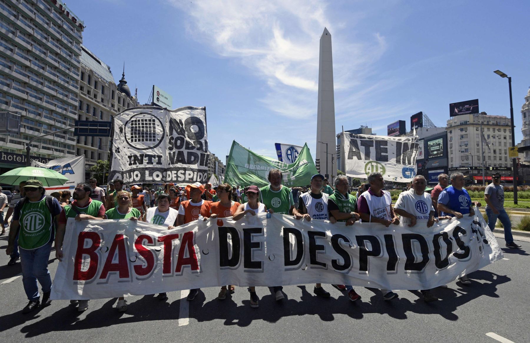 Protestas de funcionarios públicos en Argentina. Foto: AFP