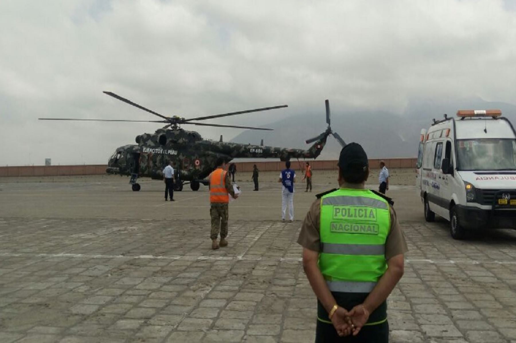 Los heridos fueron evacuados en un helicóptero al centro de salud de Ocoña, mientras que otro grupo fue derivado al hospital de Camaná, Goyeneche y al Hospital Regional de Arequipa Honorio Delgado.