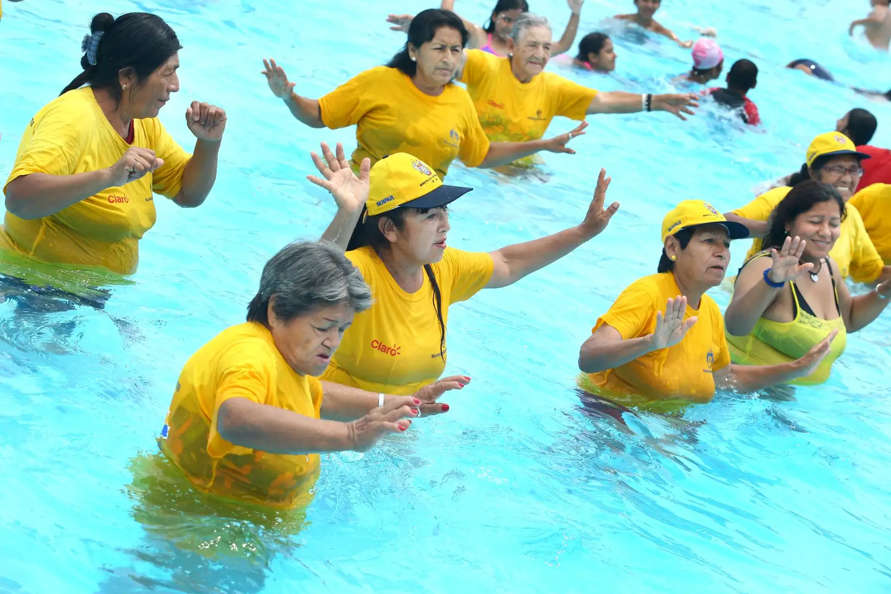 Los acuaeróbicos no solo son beneficiosos para la salud, ademas son divertidos y refrescantes. Foto: ANDINA/Melina Mejía