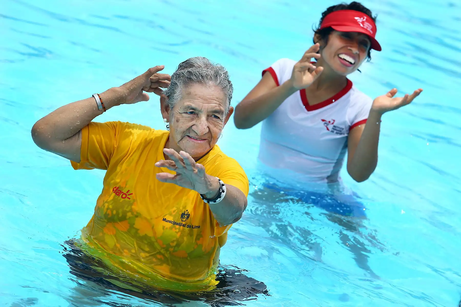 Adultos y jóvenes pueden mantener un estado de salud óptimo con estas actividades físicas.   Foto:ANDINA/Melina Mejía