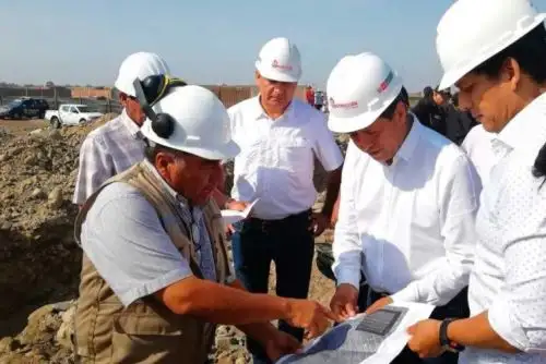 El director ejecutivo de la Autoridad para la Reconstrucción con Cambios (ARCC), Edgar Quispe Remón, anunció que el Gobierno Regional de La Libertad transferirá la ejecución de 183 proyectos en favor de las municipales provinciales y distritales de la región, con el objetivo de acelerar, desconcentrar y descentralizar la ejecución de las obras de reconstrucción con cambios.