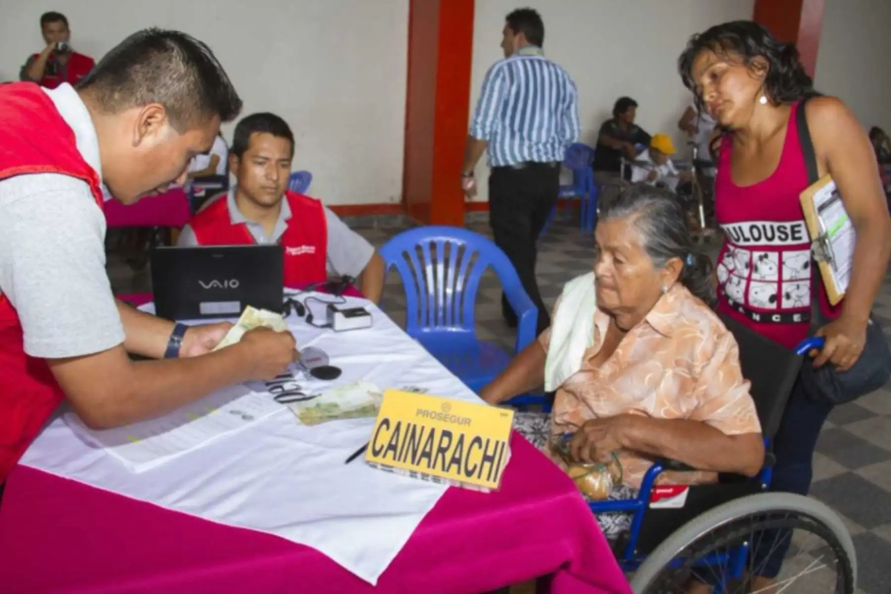 El Programa Nacional de Asistencia Solidaria Pensión 65 del MIDIS iniciará este lunes 26 de febrero el primer pago del año 2018.Foto:ANDINA/MIDIS