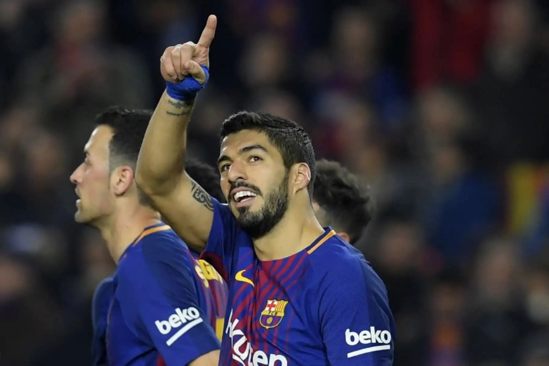 El delantero uruguayo del Barcelona, ​​Luis Suárez, celebra su gol al Girona FC en el estadio Camp Nou de Barcelona.Foto:AFP